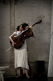festival off,avignon,théâtre Golovine,compagnie phie, Danse, danse contemporaine, création, Sophie Adam, Alain Basso, Savoie, Tarentaise,Vanoise, ateliers, chorégraphiques, séniors, tous publics, musique, Savoie en scène, spectacle vivant, poésie, artiste chorégraphique, danseur, chorégraphe, Wilfried, Neige, Petites Formes, Festival de la Danse, danseur, danseuse, bourg-saint-maurice, seez, albertville, chambéry, enfants, scolaires