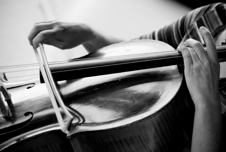 festival off,avignon,théâtre Golovine,compagnie phie, Danse, danse contemporaine, création, Sophie Adam, Alain Basso, Savoie, Tarentaise,Vanoise, ateliers, chorégraphiques, séniors, tous publics, musique, Savoie en scène, spectacle vivant,&nbsp; poésie, artiste chorégraphique, danseur, chorégraphe, Wilfried, Neige, Petites Formes, Festival de la Danse, danseur, danseuse, bourg-saint-maurice, seez, albertville, chambéry, enfants, scolaires